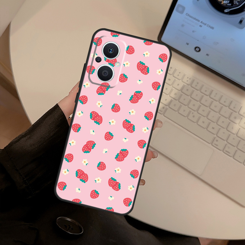 Custodia rossa a tema fragola  - Oppo Find X8 recensione e prezzo